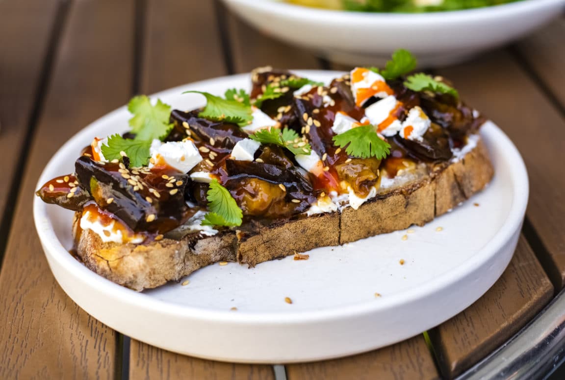 Bruschetta aux aubergines confites et mozzarella La Recette